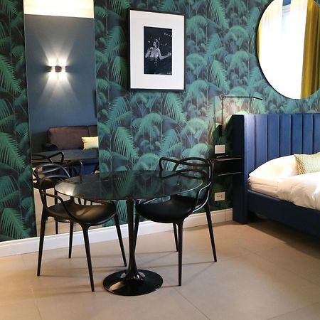 Seven Suites Apartments - Via Matteotti 178 Санремо Екстер'єр фото