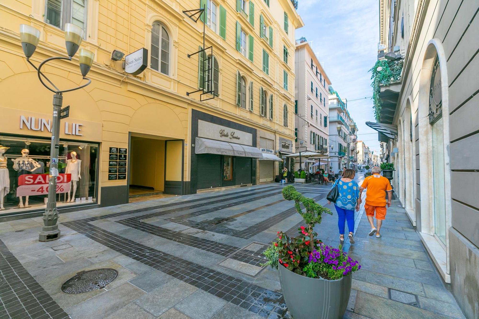 Seven Suites Apartments - Via Matteotti 178 Санремо Екстер'єр фото