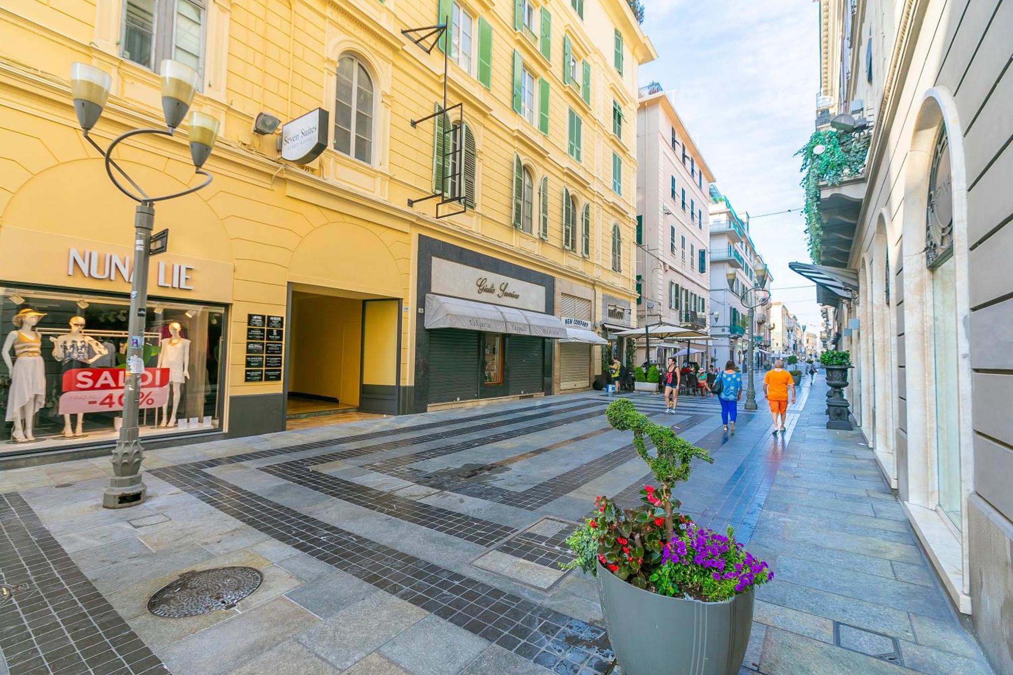 Seven Suites Apartments - Via Matteotti 178 Санремо Номер фото