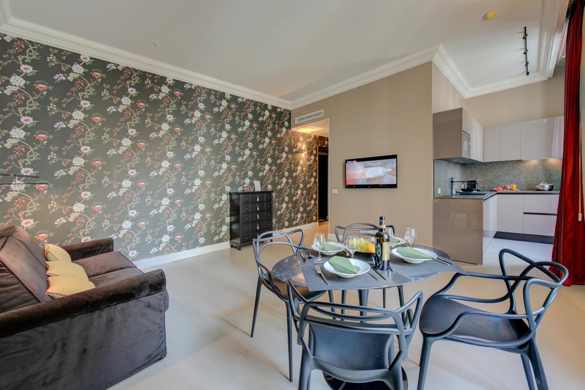 Seven Suites Apartments - Via Matteotti 178 Санремо Екстер'єр фото