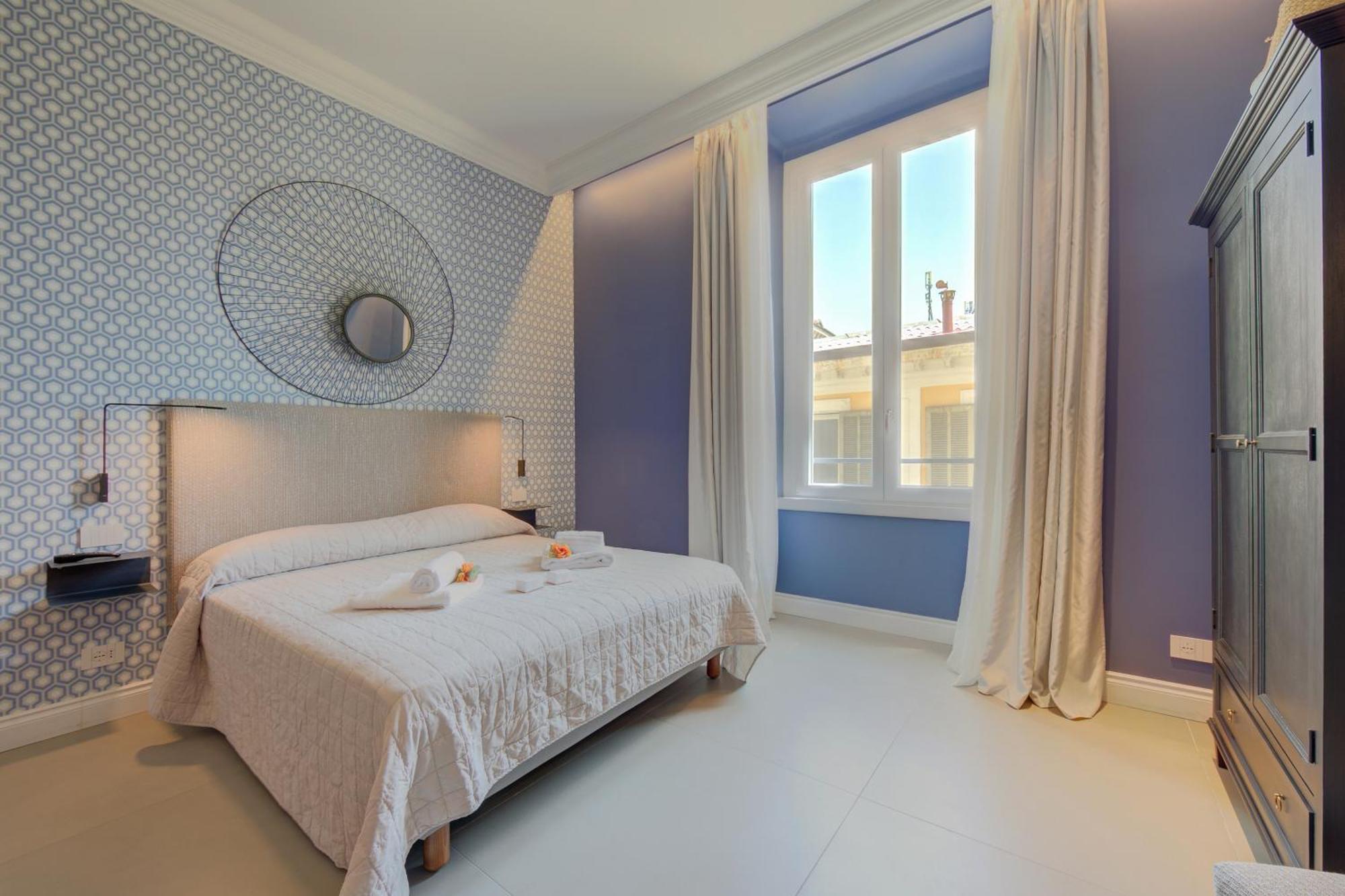 Seven Suites Apartments - Via Matteotti 178 Санремо Екстер'єр фото