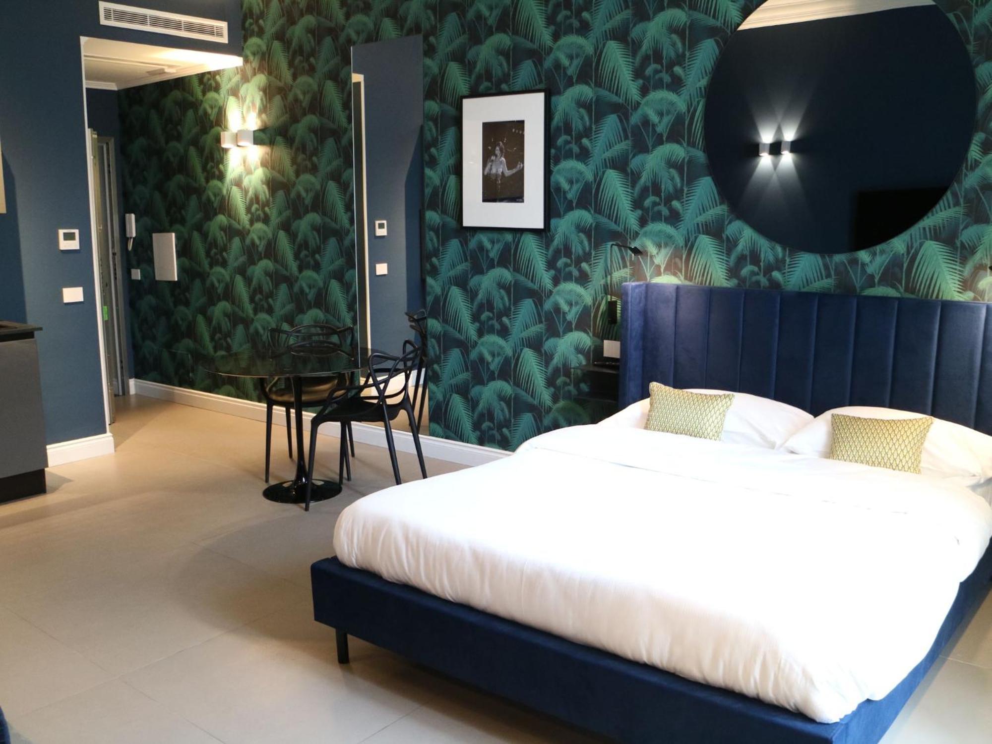 Seven Suites Apartments - Via Matteotti 178 Санремо Екстер'єр фото